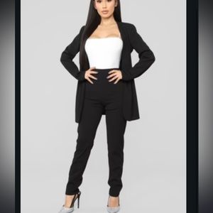 Women’s fashion nova black pantsuit